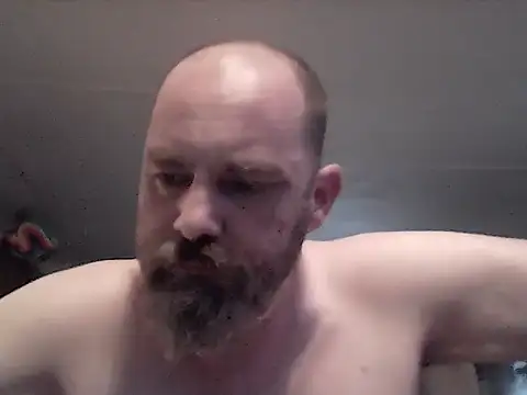 Snapshot of crazyheratic8 chatting on May 17, 1:03 am crazyheratic8 online show from May 17, 1:03 am