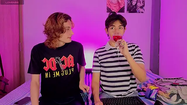 Snapshot of Darcy_and_Stolas chatting on October 29, 9:38 pm Darcy and Stolas online show from October 29, 9:38 pm