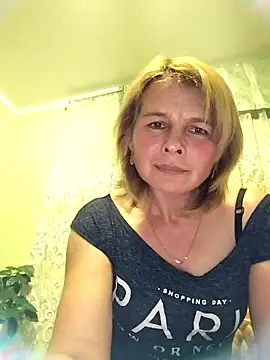 Snapshot of Masha412111 chatting on October 18, 6:52 pm Masha412111 online show from October 18, 6:52 pm