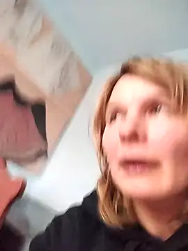 Snapshot of Masha412111 chatting on December 3, 12:25 pm Masha412111 online show from December 3, 12:25 pm