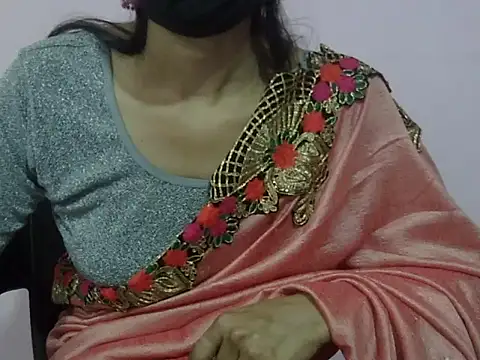 Snapshot of Laila_Cute chatting on January 17, 1:49 pm Laila Cute online show from January 17, 1:49 pm