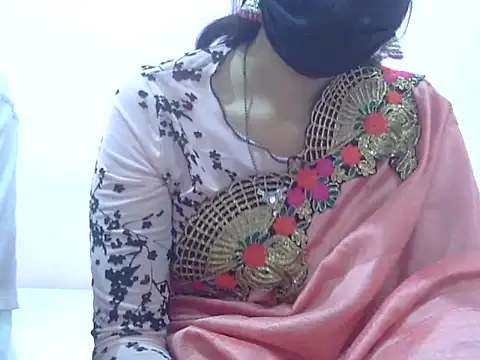 Snapshot of Laila_Cute chatting on February 19, 3:46 am Laila Cute online show from February 19, 3:46 am