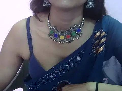 Snapshot of Laila_Cute chatting on May 15, 4:08 am Laila Cute online show from May 15, 4:08 am