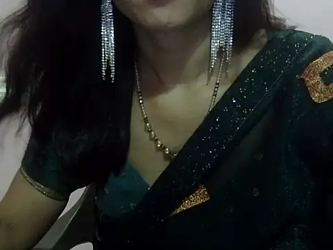 Snapshot of Laila_Cute chatting on May 28, 4:04 pm Laila Cute online show from May 28, 4:04 pm