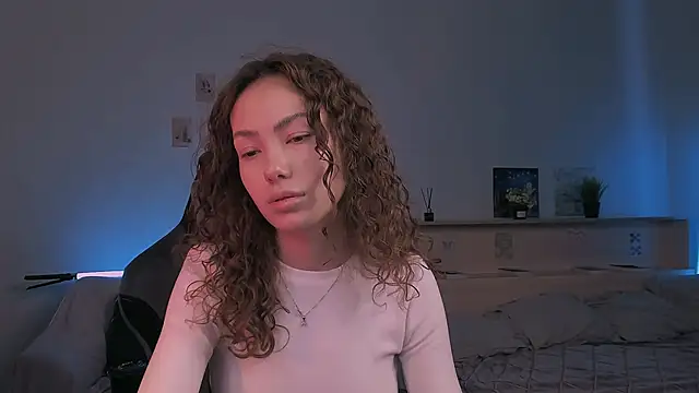 branchwithflowerss online show from November 3, 6:36 am