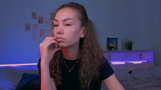 branchwithflowerss online show from November 15, 6:44 am