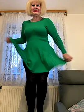 BoloshkaBlonda online show from November 23, 6:35 am