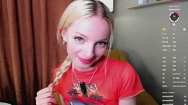 Snapshot of PocketDollX chatting on July 24, 3:43 pm PocketDollX online show from July 24, 3:43 pm