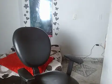 Snapshot of Ebony_luna chatting on June 1, 9:16 pm Ebony luna online show from June 1, 9:16 pm
