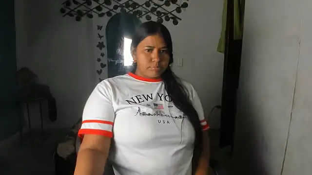 Snapshot of Ebony_luna chatting on July 1, 7:24 pm Ebony luna online show from July 1, 7:24 pm