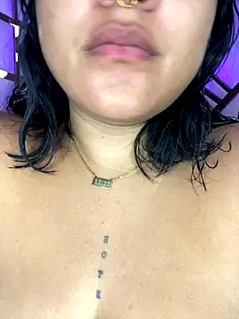 Snapshot of AryRose_ chatting on October 8, 12:25 pm AryRose online show from October 8, 12:25 pm