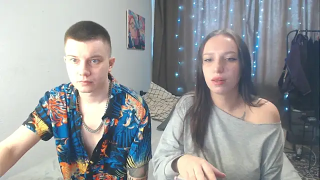 Snapshot of Mark_and_Wendy chatting on May 7, 5:02 am Mark and Wendy online show from May 7, 5:02 am