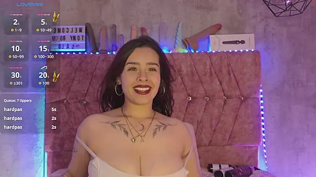 Snapshot of Mia_lopez_1 chatting on June 4, 1:22 am Mia lopez 1 online show from June 4, 1:22 am