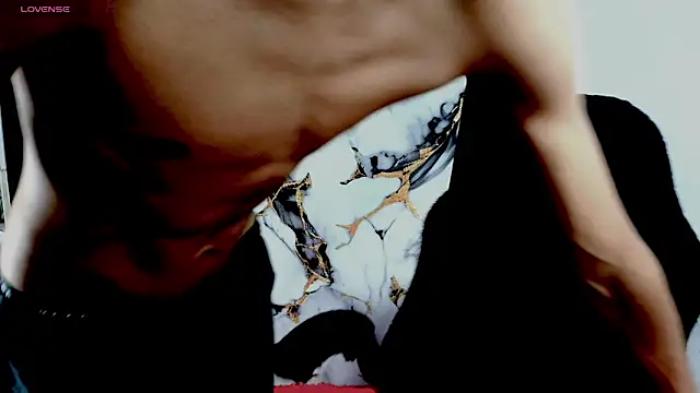 Snapshot of Im_david02 chatting on March 2, 6:48 pm Im david02 online show from March 2, 6:48 pm