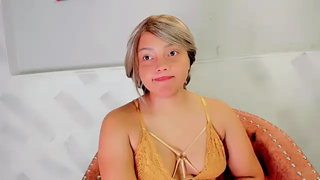 Molly Logan online show from March 8, 8:01 pm