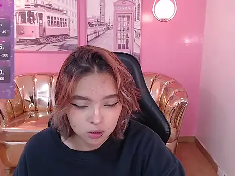 mia foster t online show from October 25, 12:02 pm