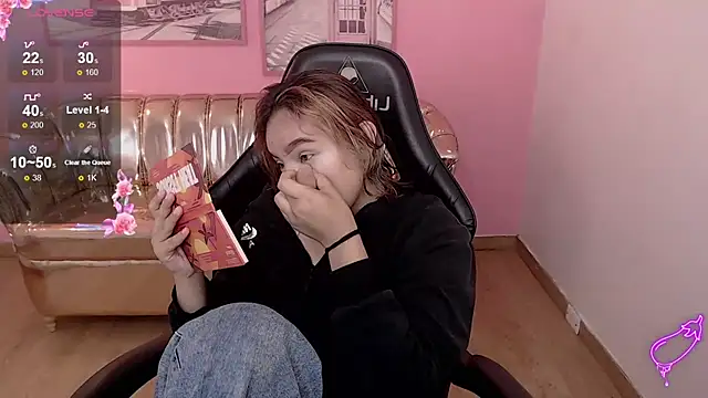 mia foster t online show from November 8, 12:49 pm