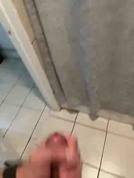 familia0210 online show from October 28, 1:14 pm