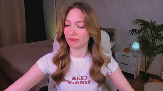 AngelAnabelle online show from November 7, 9:04 pm