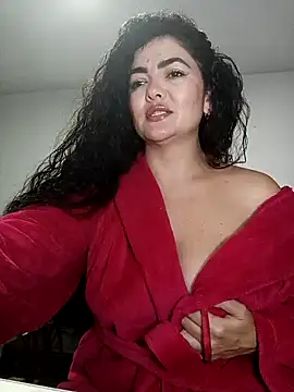 Snapshot of tutisex_ chatting on October 22, 4:35 am tutisex online show from October 22, 4:35 am