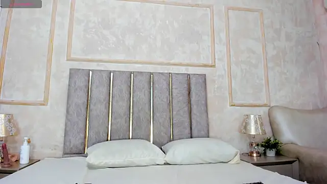 Nahomycarterr online show from November 30, 7:40 pm