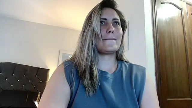 Snapshot of walker_leah88 chatting on October 22, 3:12 pm walker leah88 online show from October 22, 3:12 pm