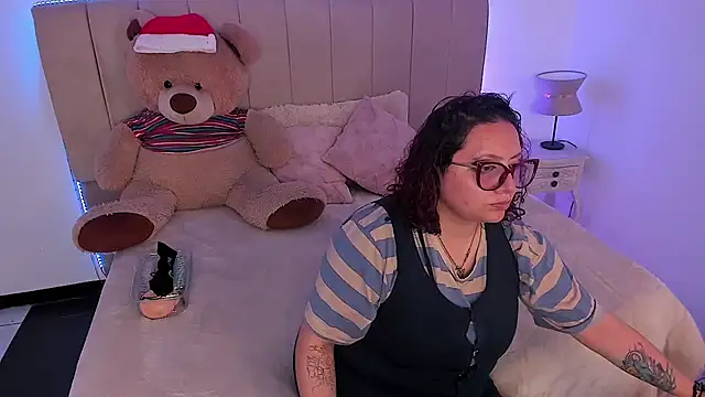 sam von tess online show from December 21, 3:46 am