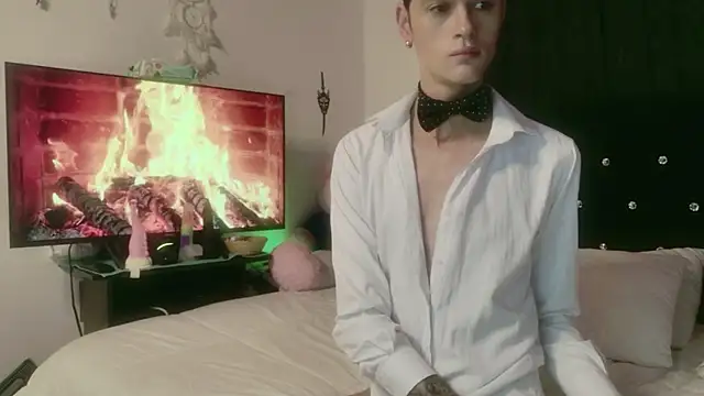 Tyler cat online show from October 27, 12:09 pm