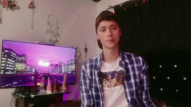 Tyler cat online show from November 26, 12:55 am