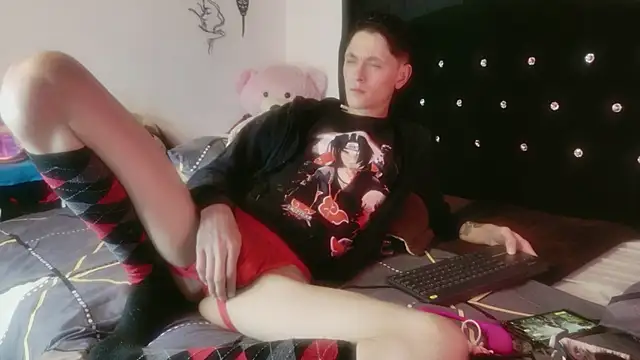Tyler cat online show from May 8, 1:55 am
