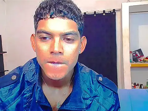Snapshot of theMyke101 chatting on May 31, 6:04 pm theMyke101 online show from May 31, 6:04 pm