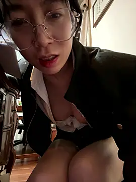 yourkeer online show from January 7, 8:00 pm