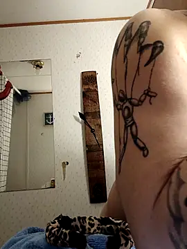 Rileyy7tk online show from March 6, 11:34 pm