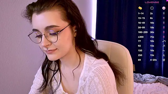 Snapshot of ElizabethMilller_ chatting on July 7, 7:23 am ElizabethMilller online show from July 7, 7:23 am