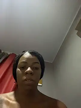 Snapshot of Priihmedeiros chatting on June 2, 9:22 am Priihmedeiros online show from June 2, 9:22 am