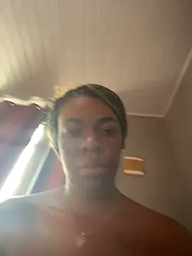 Snapshot of Priihmedeiros chatting on July 28, 11:17 am Priihmedeiros online show from July 28, 11:17 am