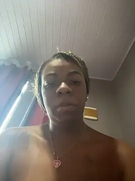 Snapshot of Priihmedeiros chatting on August 1, 10:03 am Priihmedeiros online show from August 1, 10:03 am
