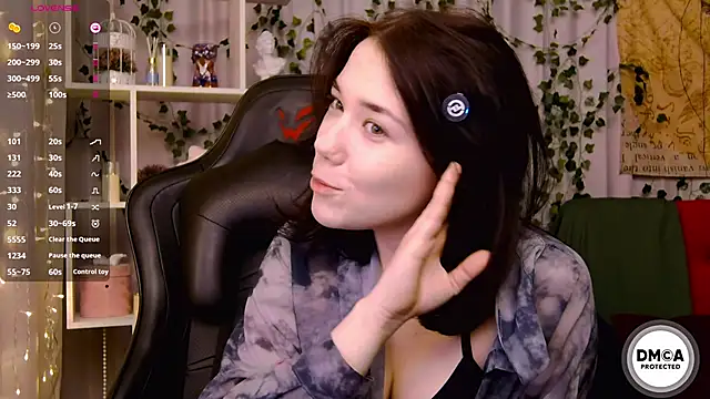 Kelly foox online show from February 19, 12:01 pm