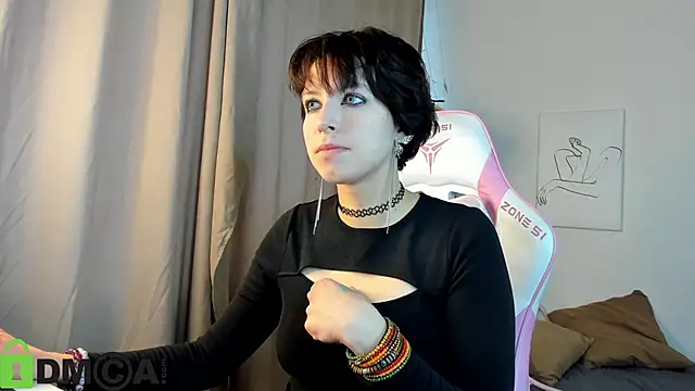 Snapshot of Sara_Frayer chatting on October 27, 9:02 am Sara Frayer online show from October 27, 9:02 am