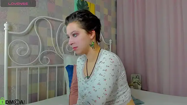 Snapshot of Sara_Frayer chatting on November 26, 1:06 am Sara Frayer online show from November 26, 1:06 am