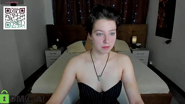 Snapshot of Sara_Frayer chatting on November 30, 1:09 am Sara Frayer online show from November 30, 1:09 am