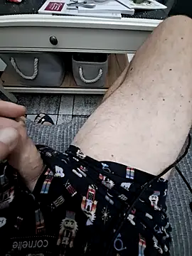 Snapshot of Vintermelon2 chatting on October 16, 6:25 am Vintermelon2 online show from October 16, 6:25 am