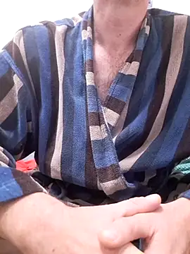 Snapshot of Vintermelon2 chatting on November 11, 7:41 am Vintermelon2 online show from November 11, 7:41 am