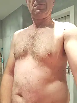 Snapshot of Vintermelon2 chatting on December 1, 6:40 am Vintermelon2 online show from December 1, 6:40 am