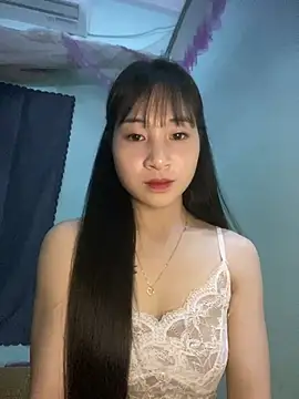 banlinh004 online show from May 10, 2:33 pm