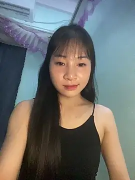 banlinh004 online show from May 28, 2:58 pm
