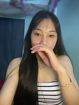 banlinh004 online show from June 30, 3:46 pm