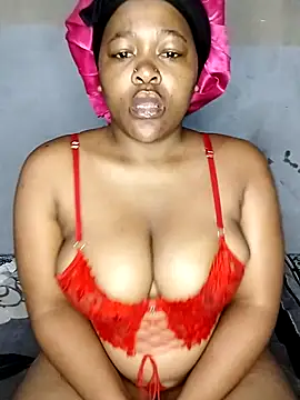 Snapshot of SweetJuicyPussy97 chatting on October 21, 8:15 am SweetJuicyPussy97 online show from October 21, 8:15 am