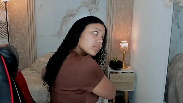 Snapshot of AriaVega chatting on June 9, 1:01 pm AriaVega online show from June 9, 1:01 pm
