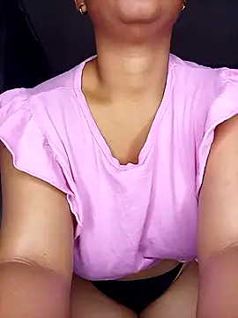 Sultrytits6 online show from October 24, 10:17 pm